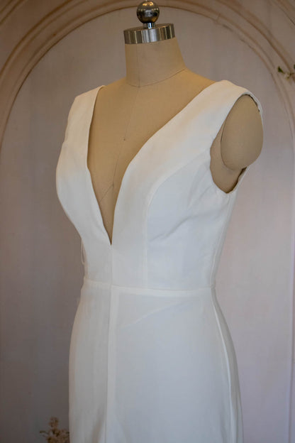 White Elegant Mermaid V-Neck Sweep Train Satin Wedding Dress with Front Slit