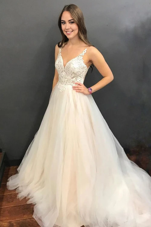 omberprom Elegant A Line Straps Wedding Dress Tulle With Applique Sweep Train