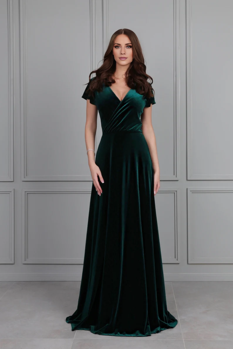 omberprom Elegant Dark Green Bridesmaid Velvet Dress A Line Maxi Gown Dress Short Sleeves