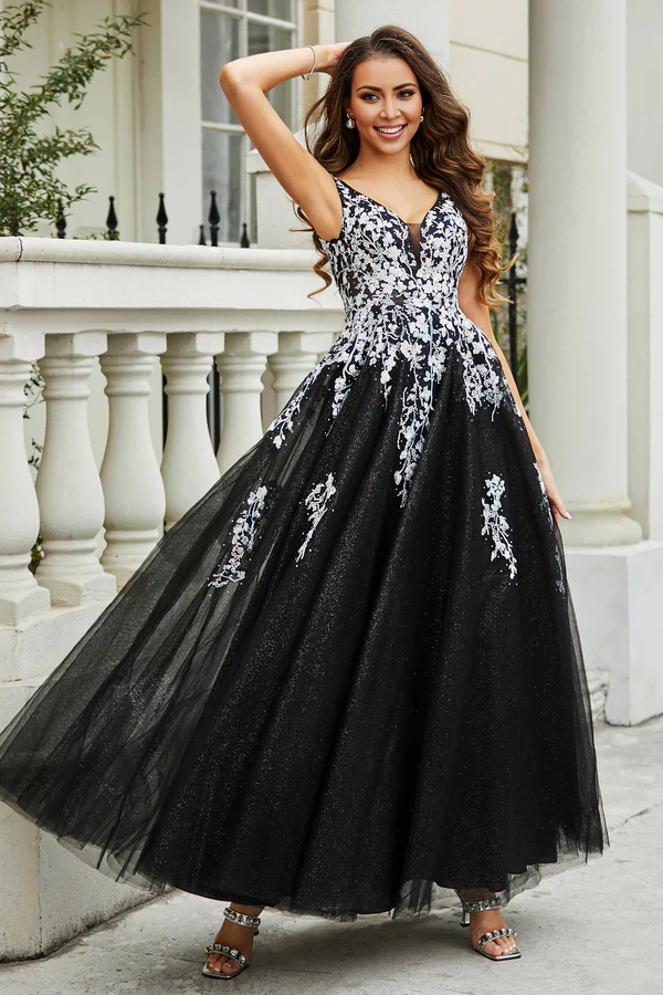 omberprom Elegant Prom Dresses A-Line Plunging V-neck Evening Dress Tulle Gown