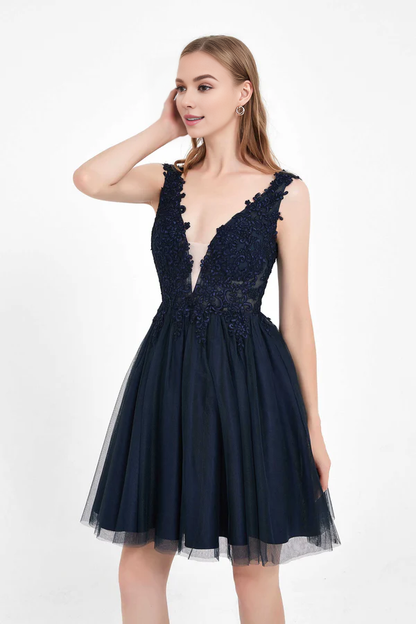 omberprom Elegant Homecoming Dress Deep V-neck Short Prom Dresses Applique Graduation Dress