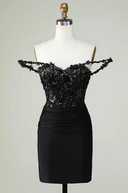 omberprom Short Homecoming Dress Unique Black Sheath Off the Shoulder Graduation Dresses with Appliques