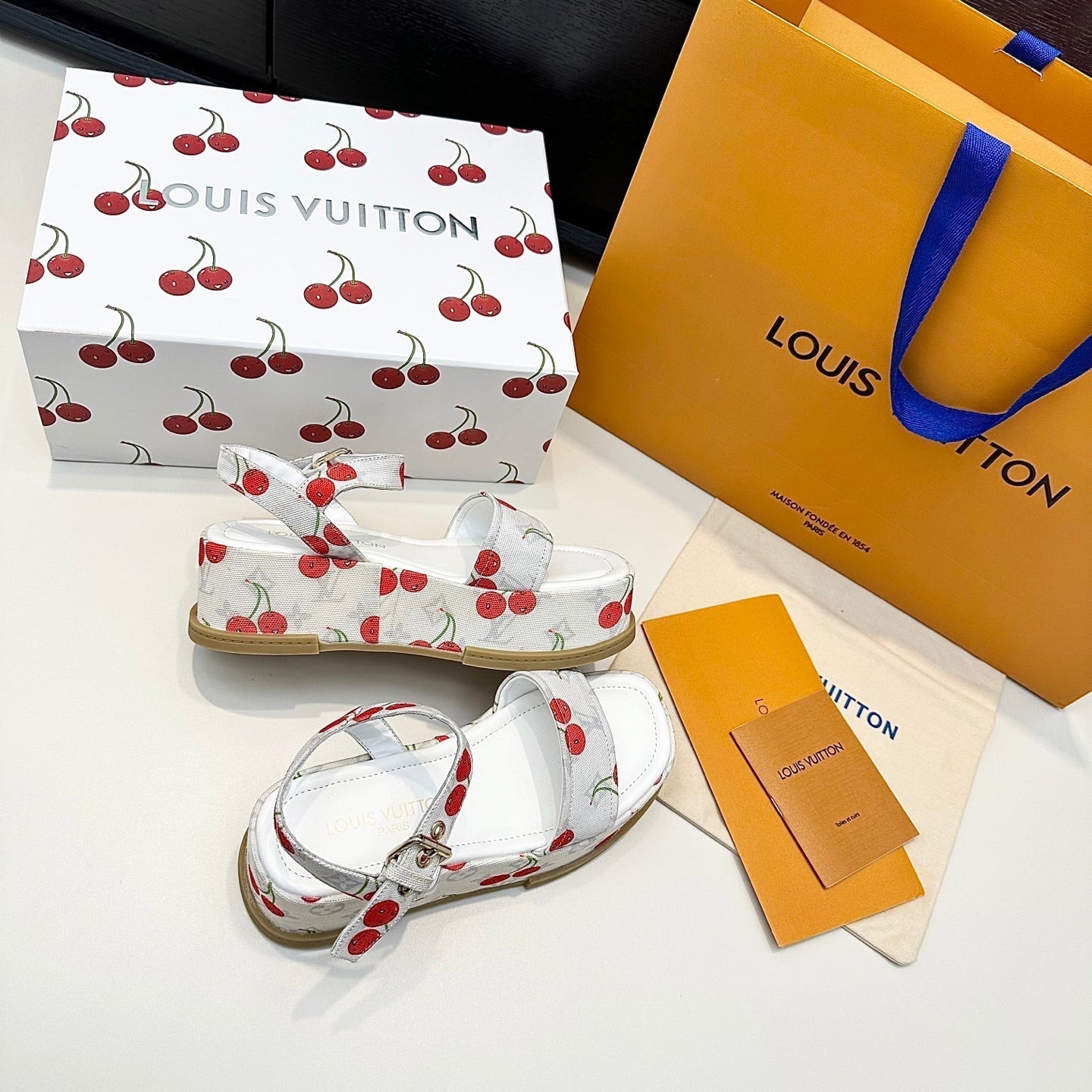 LV Maya Platform Sandals Cherry Motif 6cm White Cowhide Denim 572494