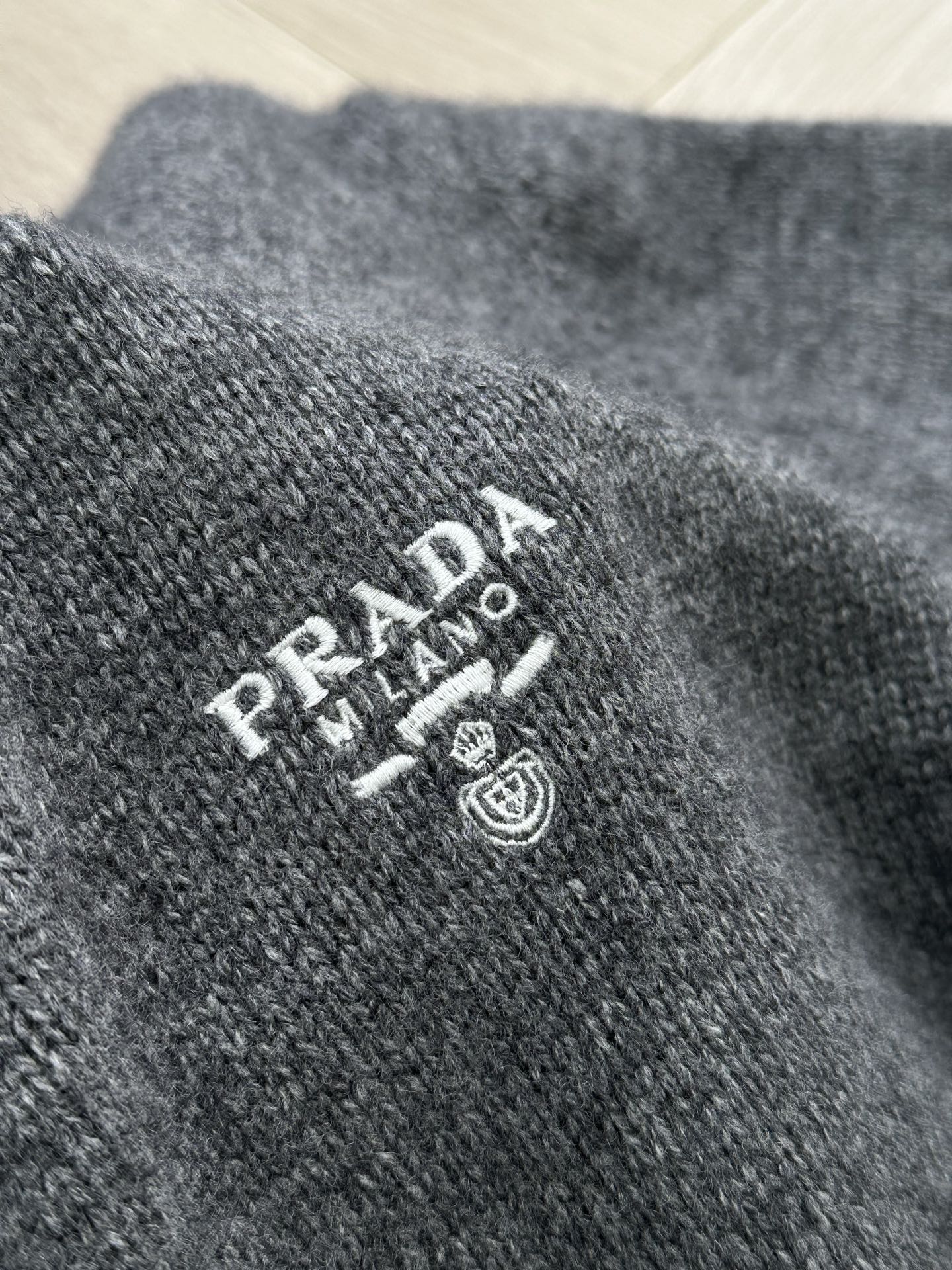 PRADA GRAY CASHMERE CARDIGAN