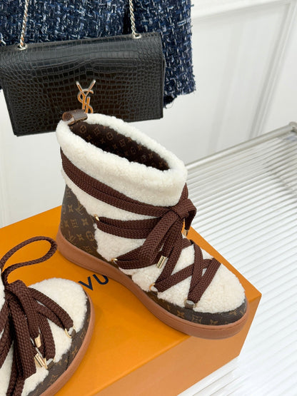 LV Cloud Lace-Up Ankle Boot Sneaker White - Brown Shearling Monogram Canvas 572468
