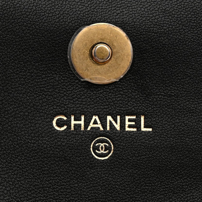 Lambskin Quilted Pearl Crush Clutch With Chain Black