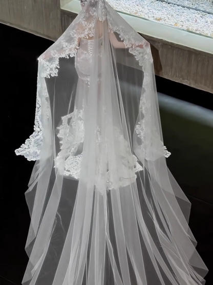 Elegant White Lace Beaded Applique Mermaid Cap Sleeve Long Wedding Dress TP5020