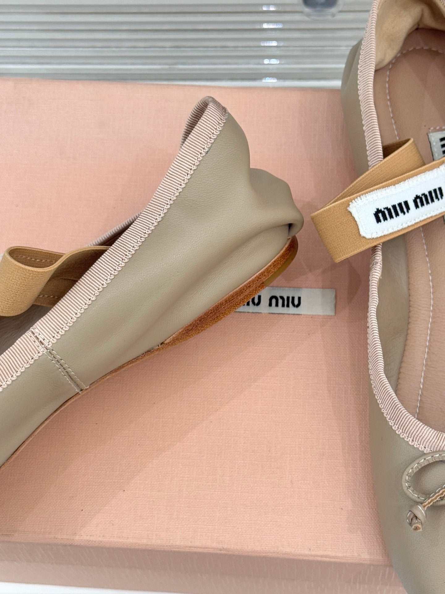 Miu Classic Bow Letter Ballet Flat Dark Beige Sheepskin 571000