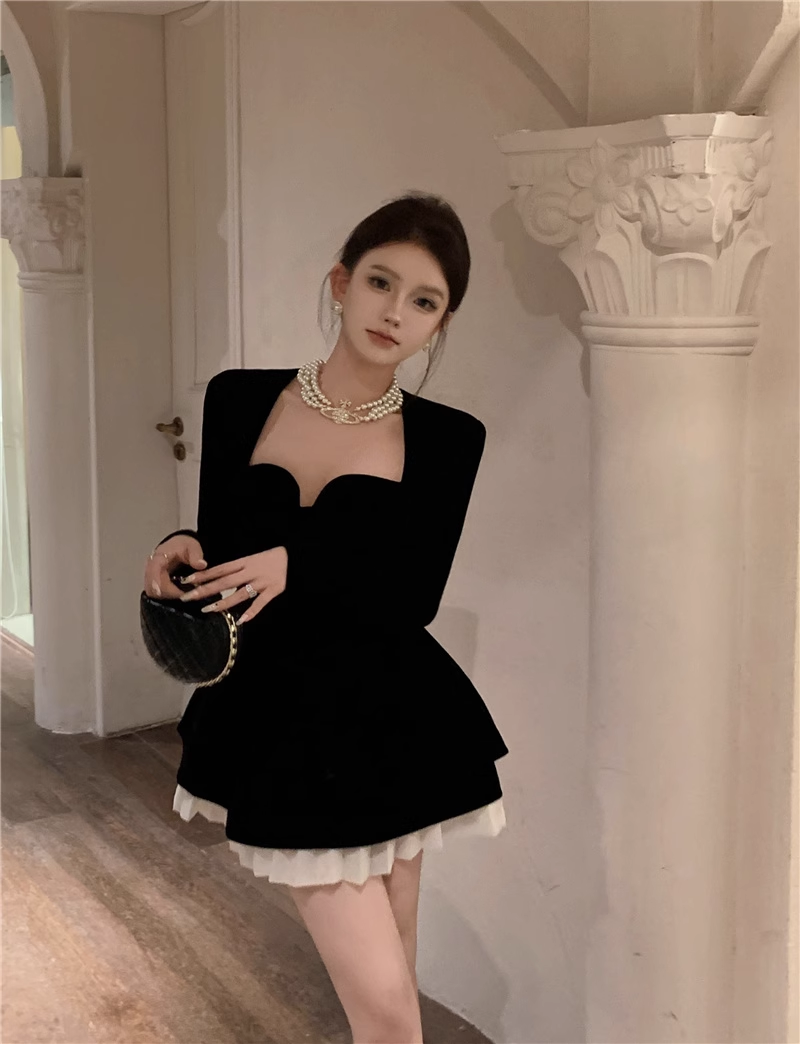 Vintage Black Sweetheart Design A-line Long-sleeved Homecoming Dress TP3714