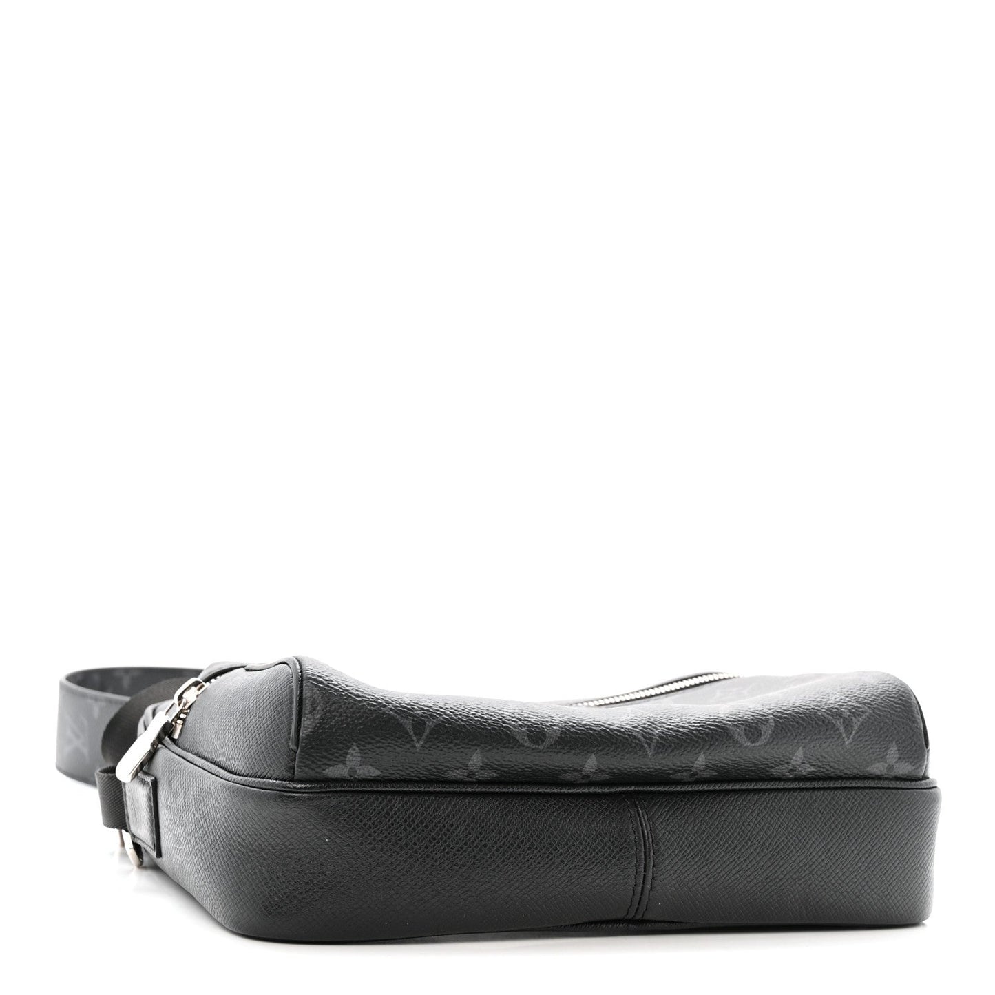 Taiga Monogram Eclipse Outdoor Messenger Black