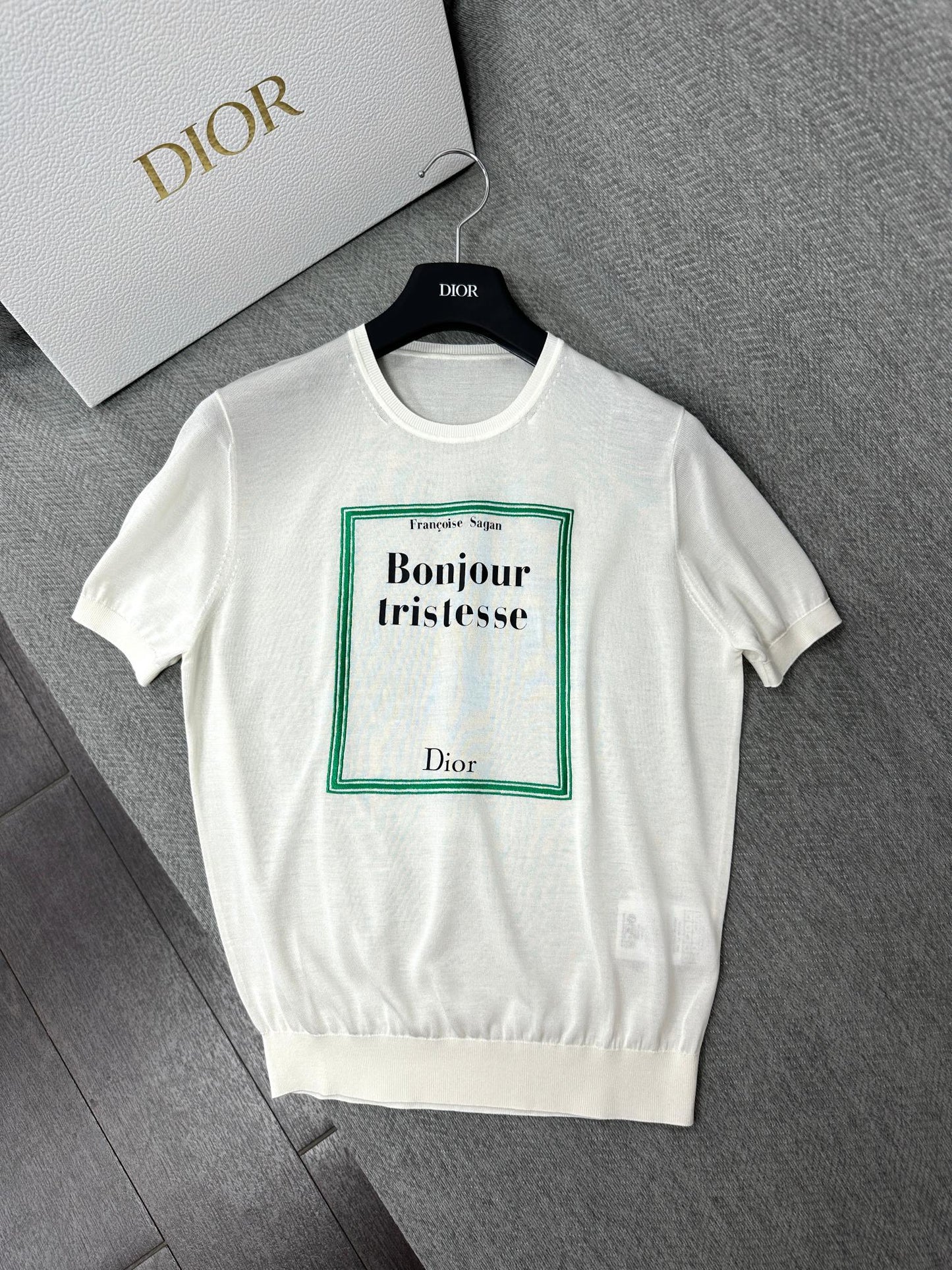 CD Book Cover Short-Sleeved Sweater White Green Silk 349496