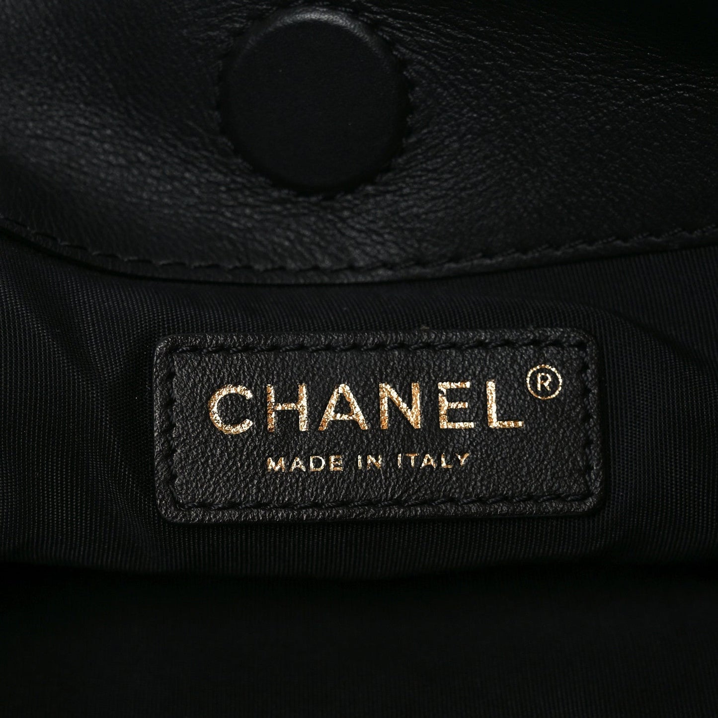 Calfskin Quilted Chain Flat Tote Black