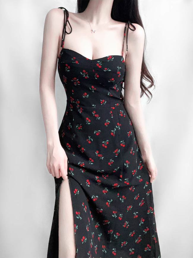 2025 Summer New French Retro Black Cherry Floral Slimming Suspender Dress R0979