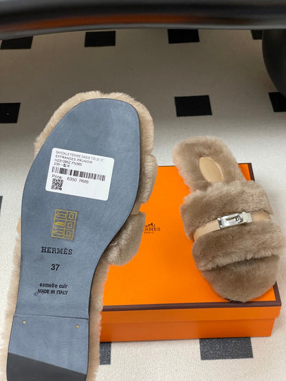 Hermes Giulia Kelly Buckle H-Slippers Beige in Wool 594327
