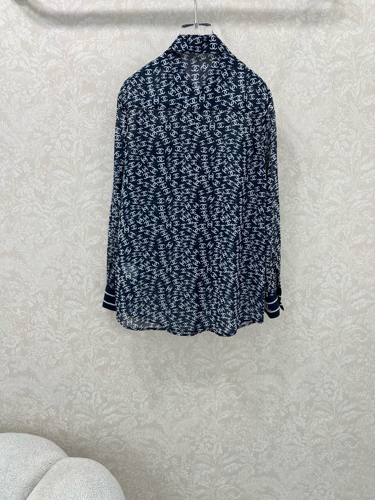CHANEL LOGO PRINTED SHIRT 275191