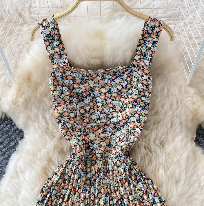2025 new French floral dress sweet fairy suspender long skirt holiday knee-length pleated dress R0376