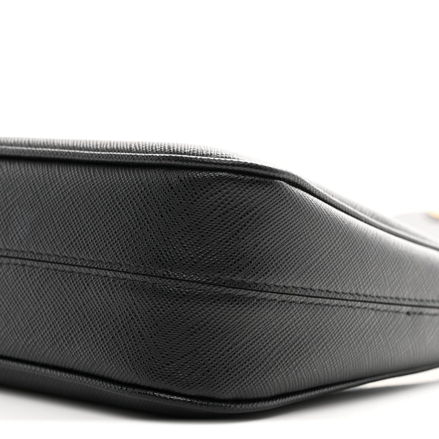 Saffiano Lux Re-Edition 2005 Shoulder Bag Black