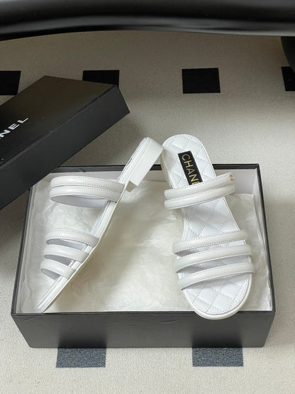 CC 26 Quilted Flat Sandal Sheepskin 593273
