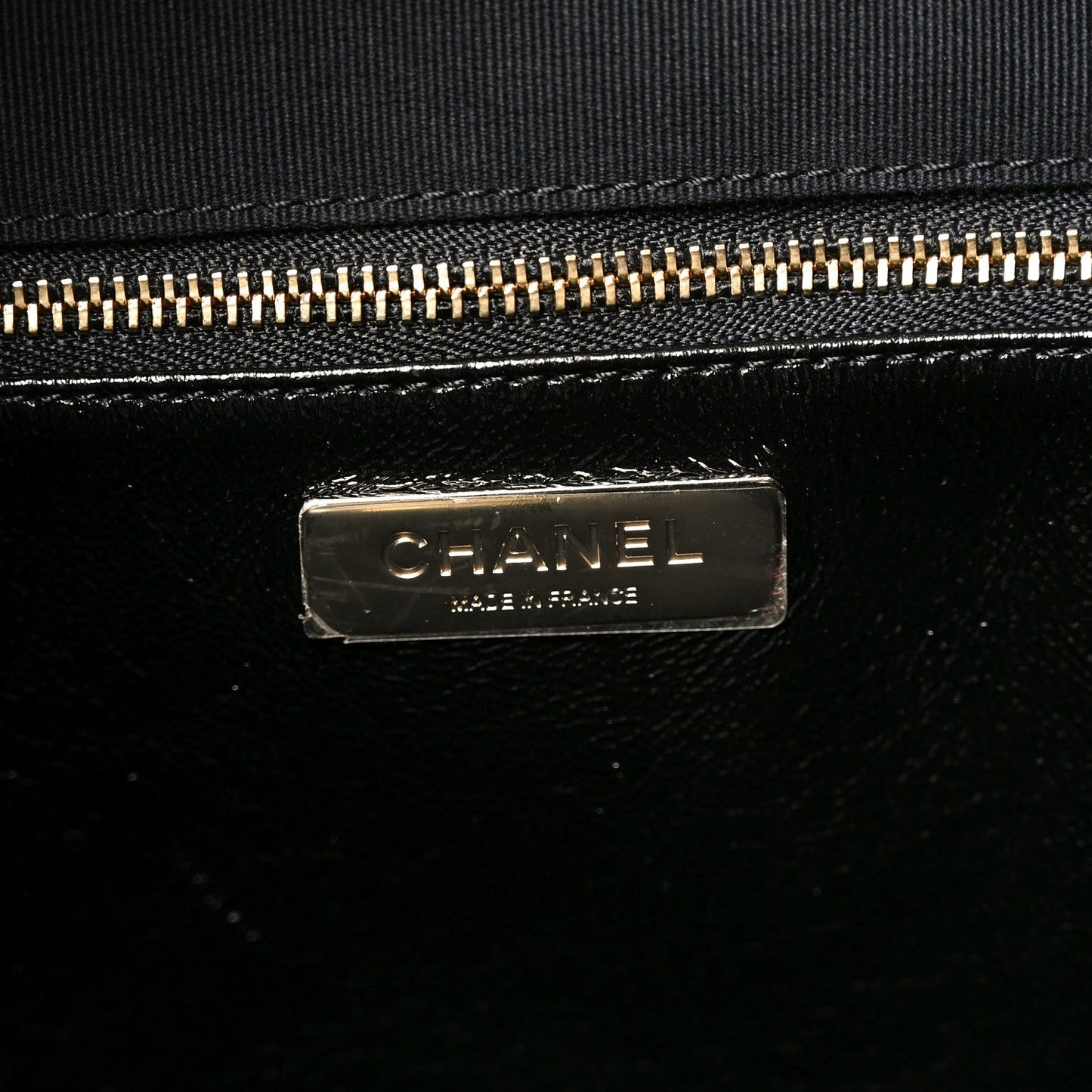Shiny Crumpled Calfskin Quilted Large 31 Shopping Bag Black