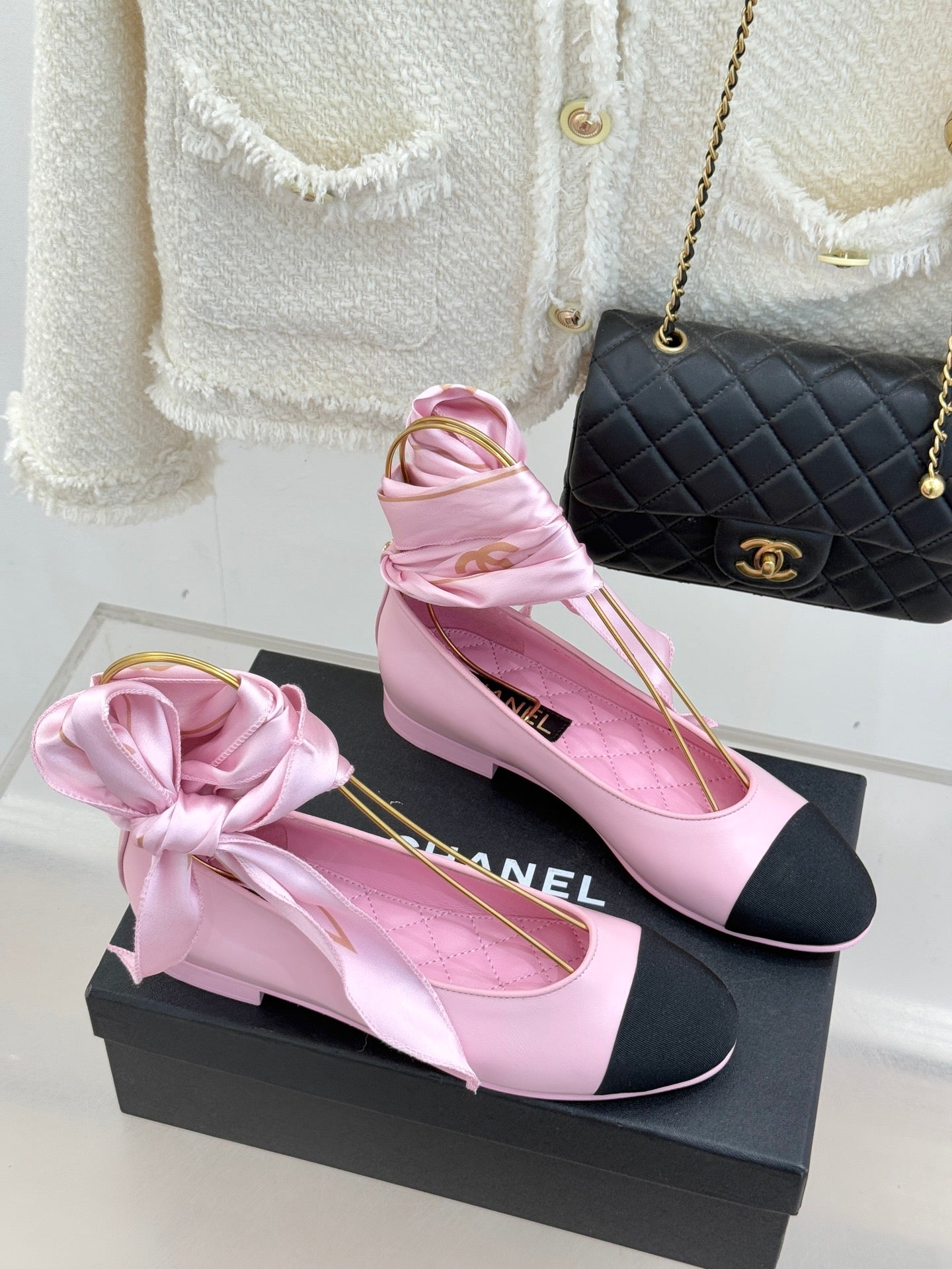 CC 26C Double C Ribbon Flat Shoes Black Pink Cafskin Fabric 557536