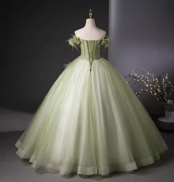 Bohemian Green Strapless Feather Floral Tulle Ball Gown Evening Dresses Sweet 16 Dresses