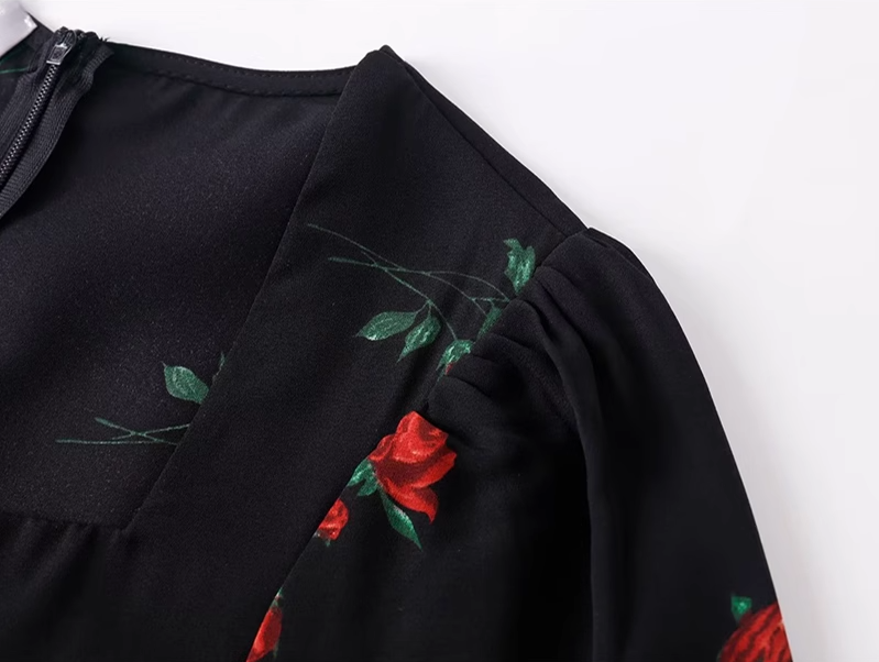 2025 Summer New French Retro Square Neck Black Floral Puff Sleeve Dress R0908