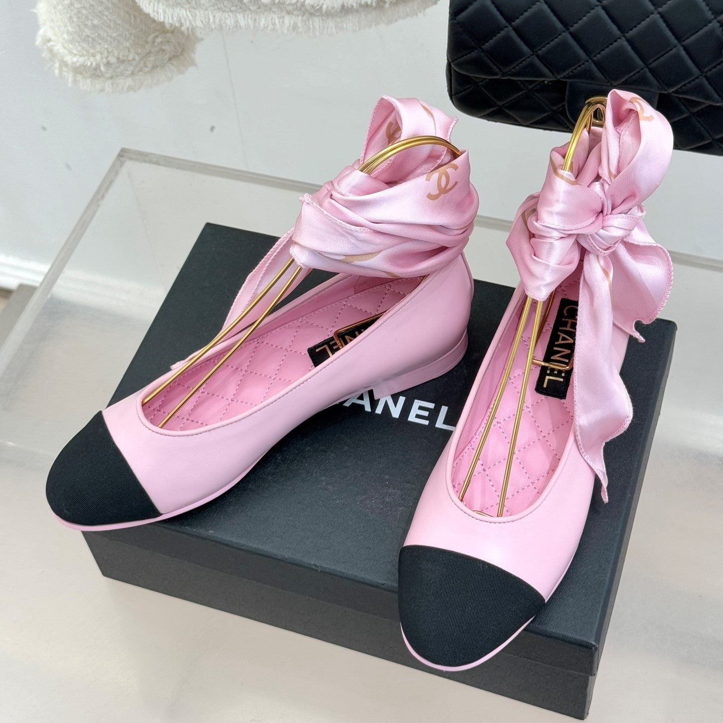 CC 26C Double C Ribbon Flat Shoes Black Pink Cafskin Fabric 557536