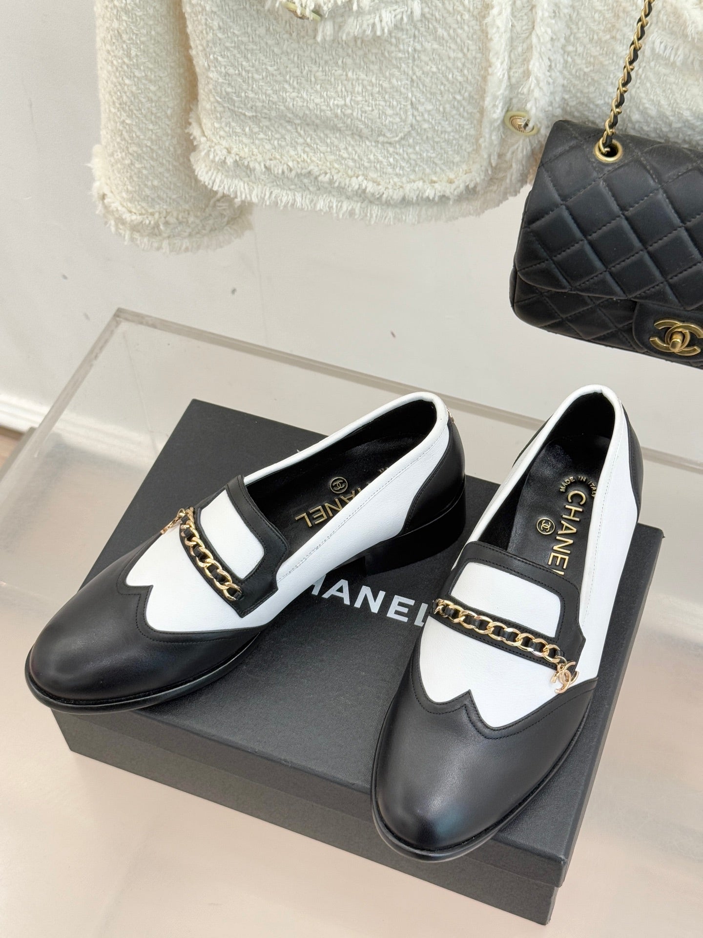CC 25s Double C Buckle Loafers Black White Calfskin 557705