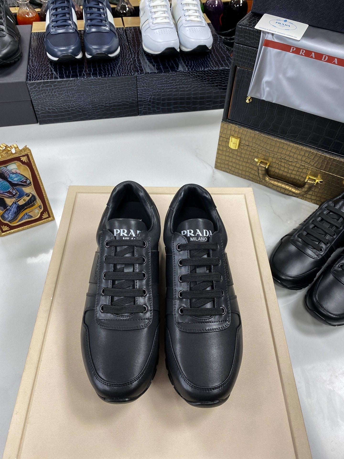 PRA SNEAKER IN BLACK CALFSKIN