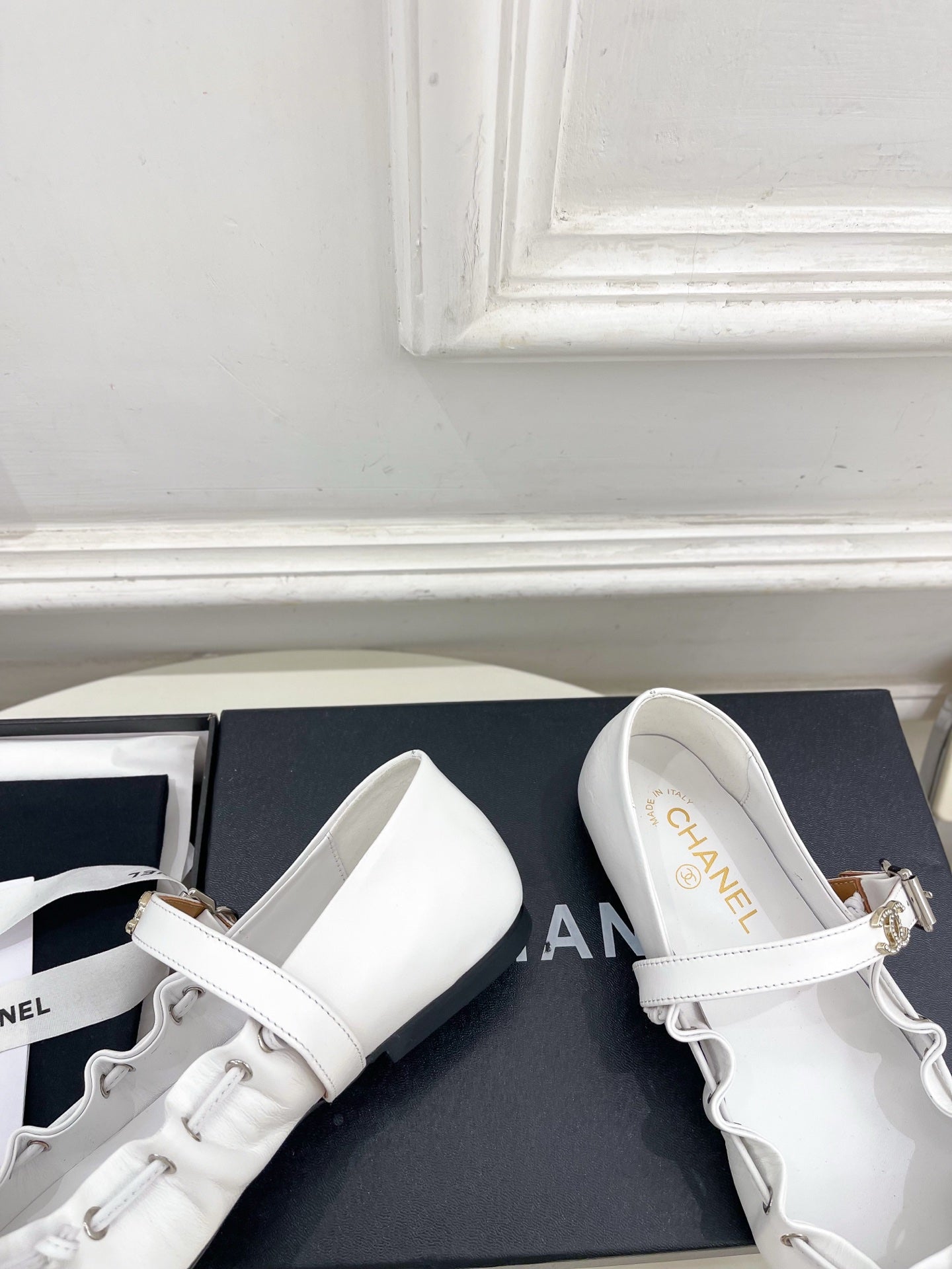 CC 26 SS Ruffled Bow Mary Jane Flats White Calfskin 586929