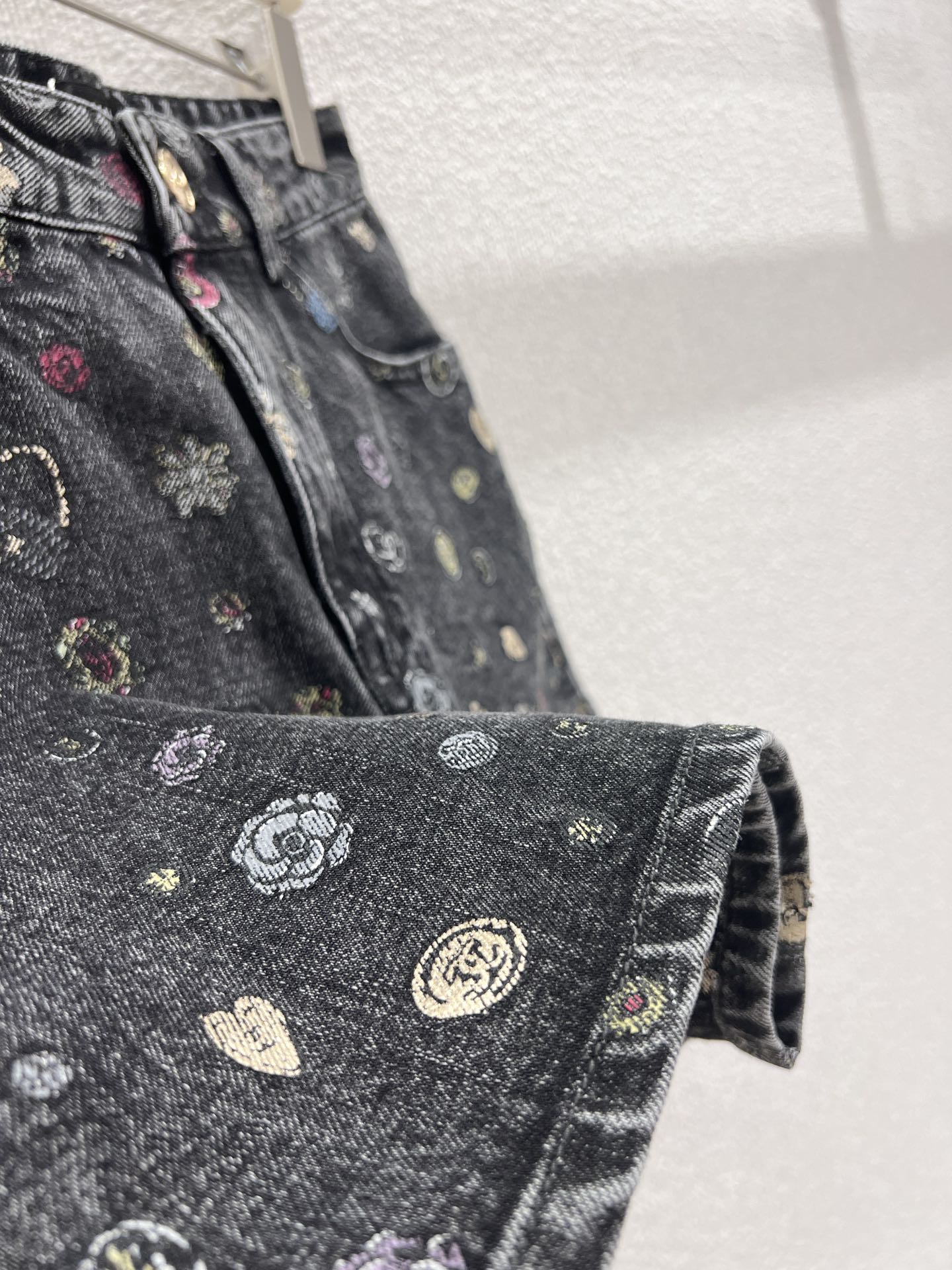 CC 25 Flower Jean Shorts Dark Gray Cotton