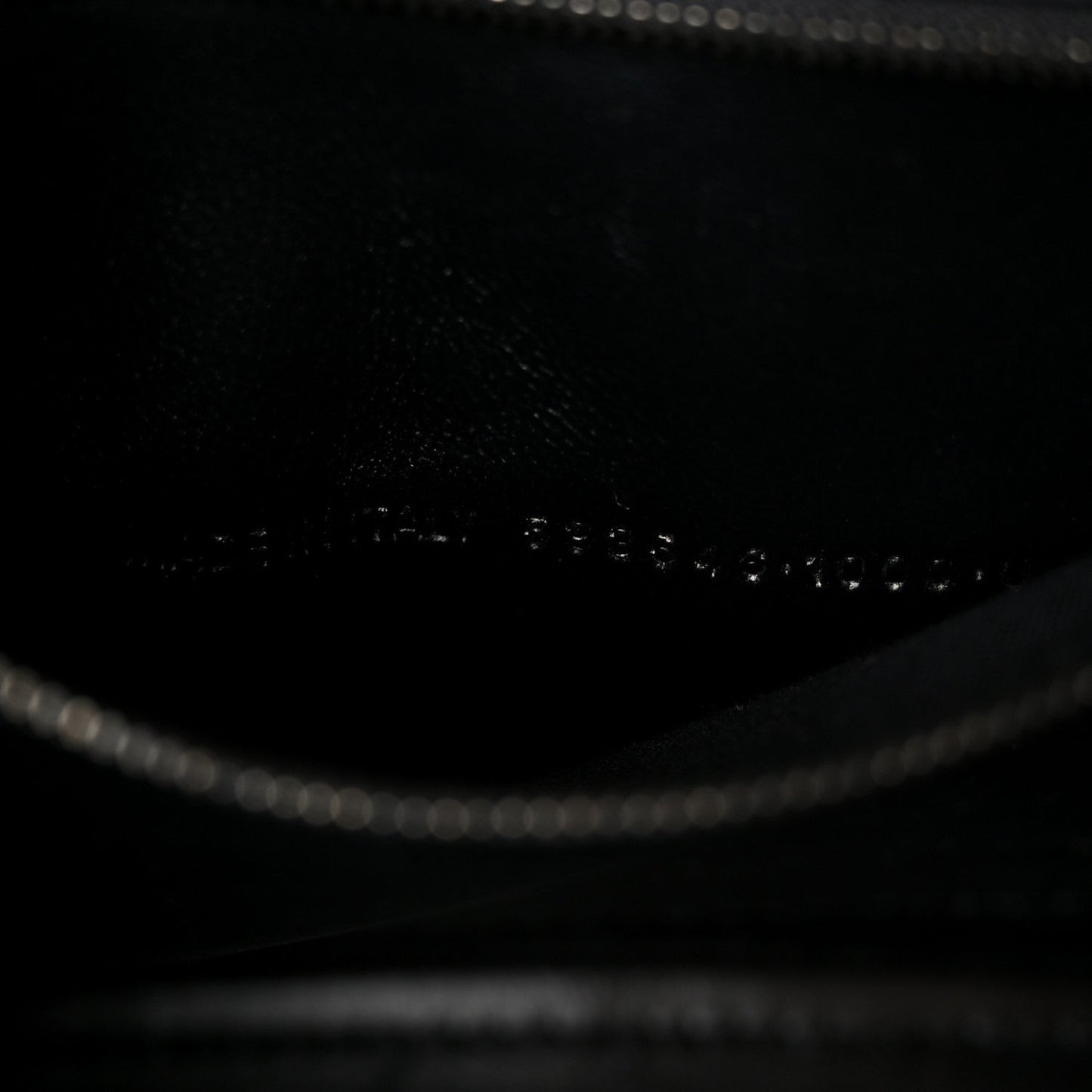 Shiny Calfskin Monochrome Crocodile Embossed Small Hourglass Top Handle Bag Black