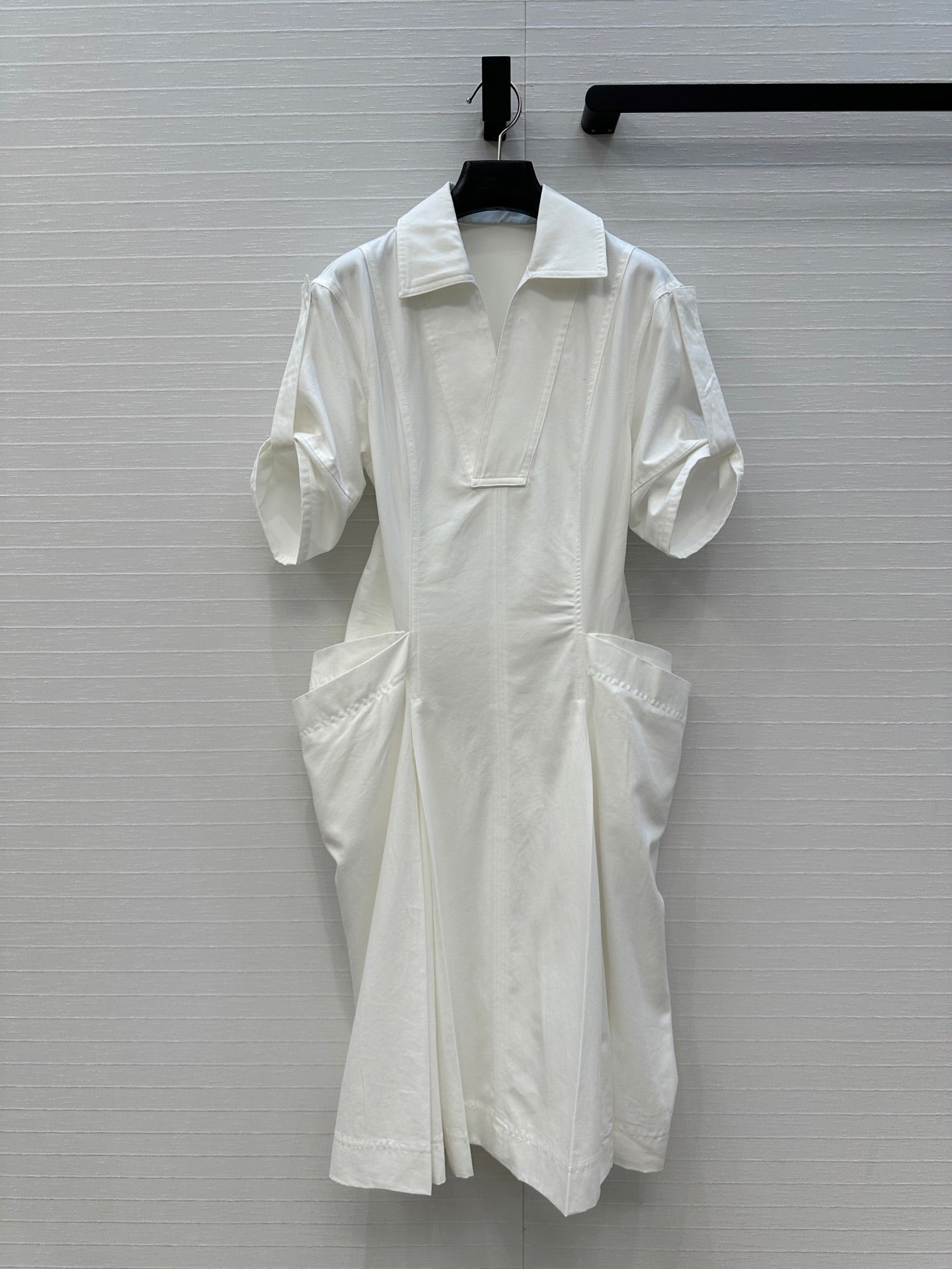 BV V-neck  Rolled-Up Sleeve Dress in White Tencel