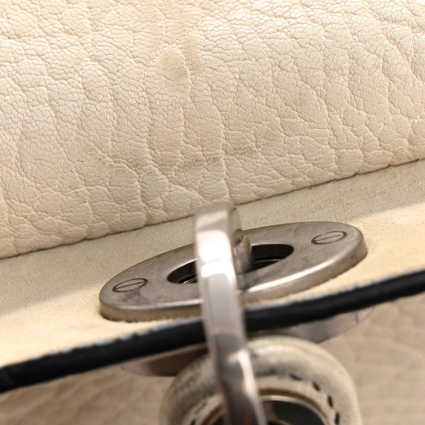 Canyon Grained Lambskin Large Lady Dior Off White