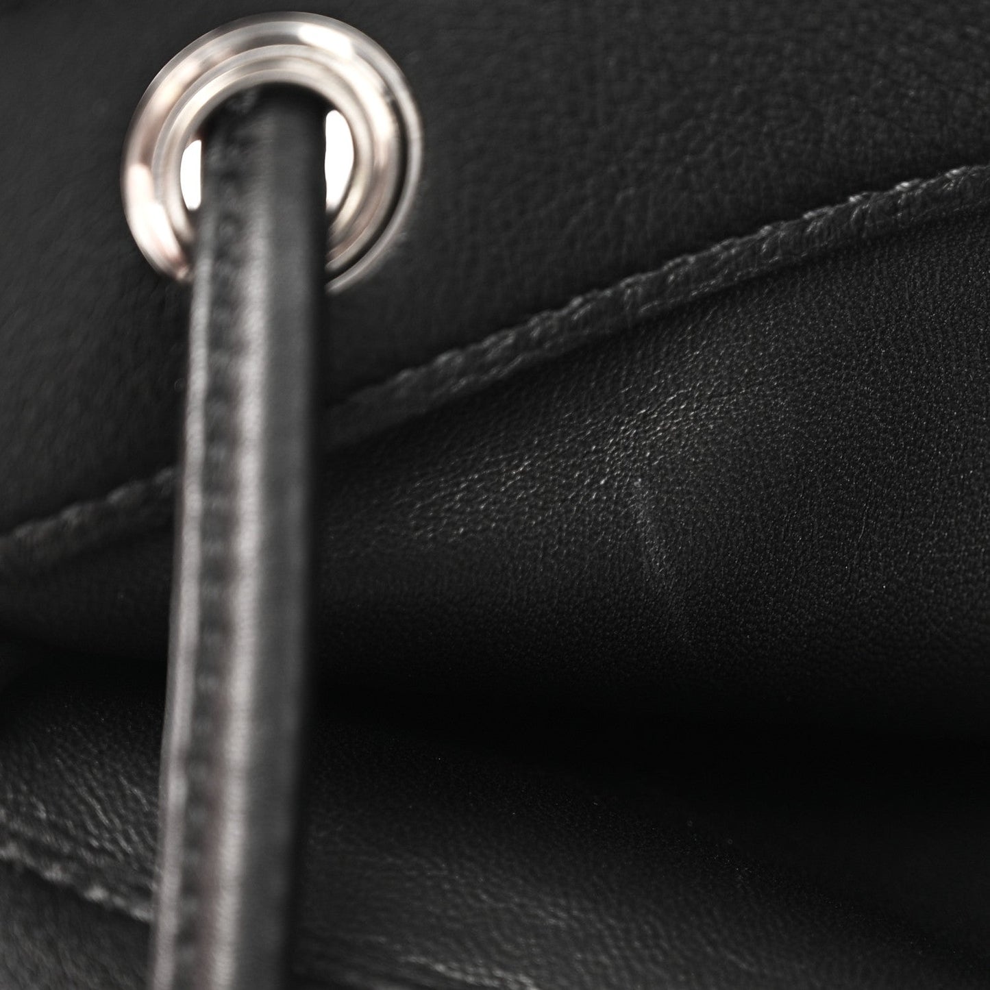 Milo Lambskin Swift Mini Aline Black