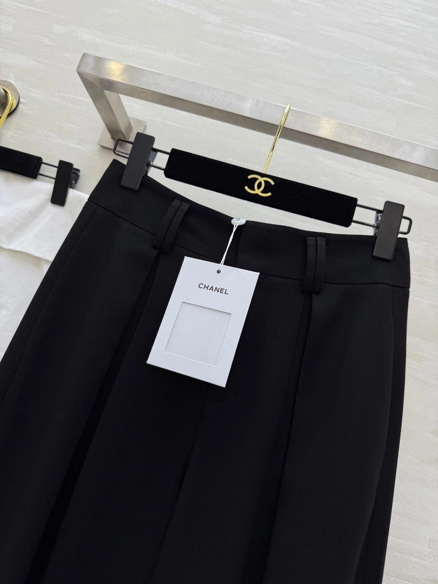 CHANEL 25S WIDE-LEG STRAIGHT PANTS 637