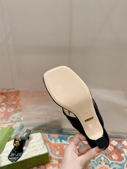 HIGH THONG MULE 55MM IN BLACK CALFSKIN WITH GOLD HARDWARE