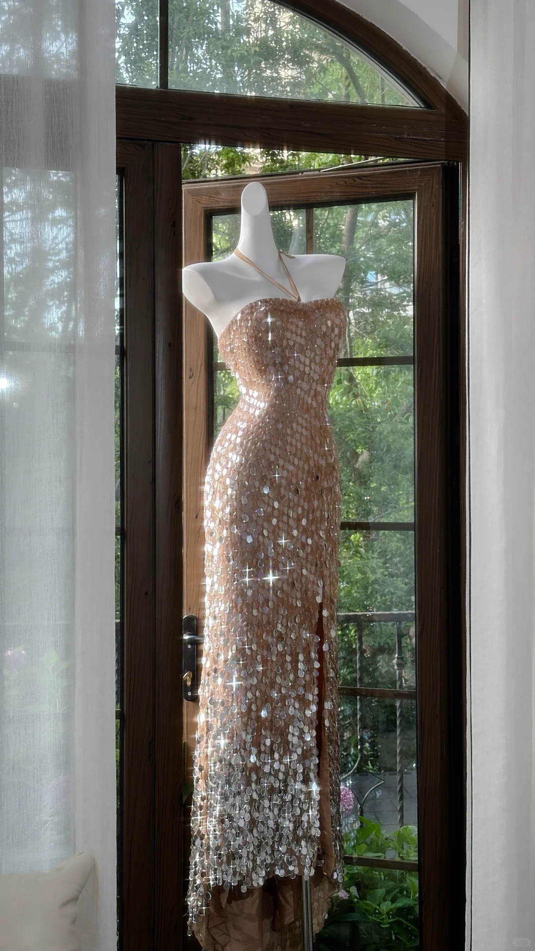 Gorgeous Glittering Sequined Halter-neck Sheath Prom Dress Evening Dress TP4301