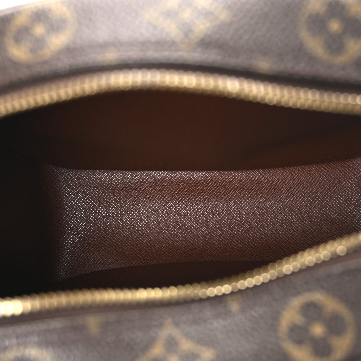 Monogram Blois