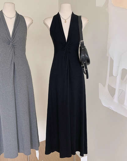 Black V-neck halter dress long skirt twist waist backless temperament A-line skirt R2089