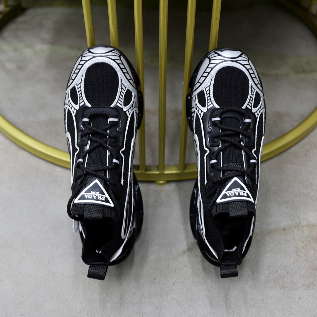 PRA RUNNING SHOES BLADE IN BLACK MIX WHITE BREATHABLE MESH