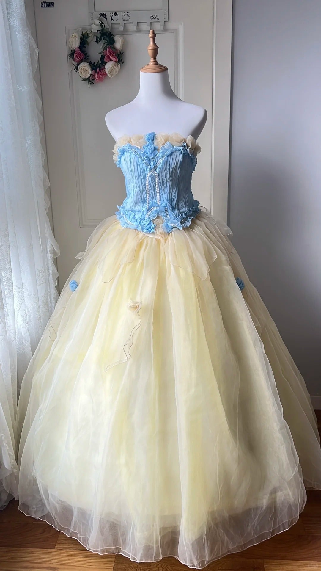 Dreamy Blue And Yellow Color-Blocked Strapless Tulle Ball Gown Evening Dresses Sweet 16Th Dresses