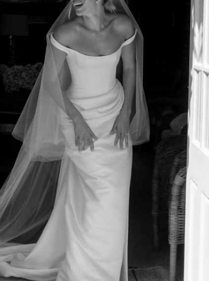 Dreamy Wedding Dress Sheath Off The Shoulder White Satin Summer Long Wedding Dresses Bridal Gown