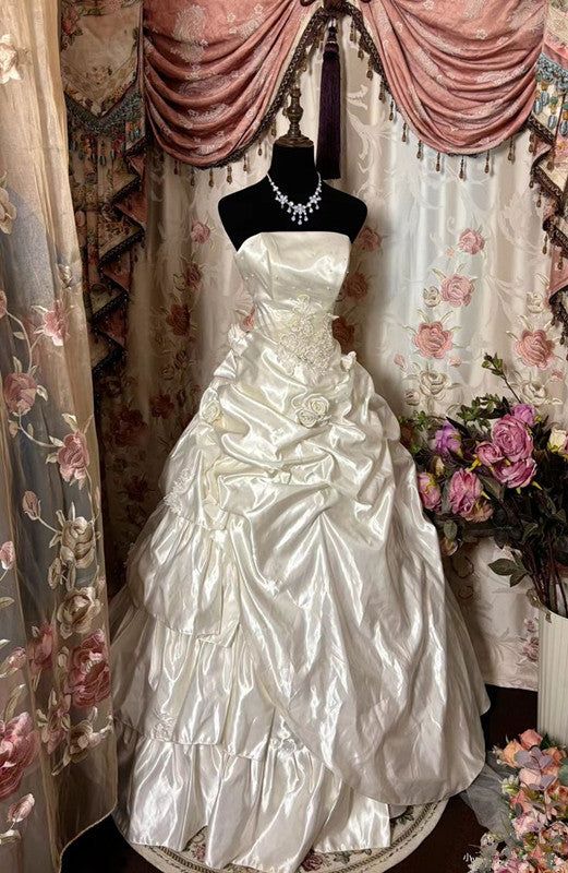Glamorous A-Line Strapless Satin Applique Wedding Dress Floral Ruffled Bridal Gown TP5089