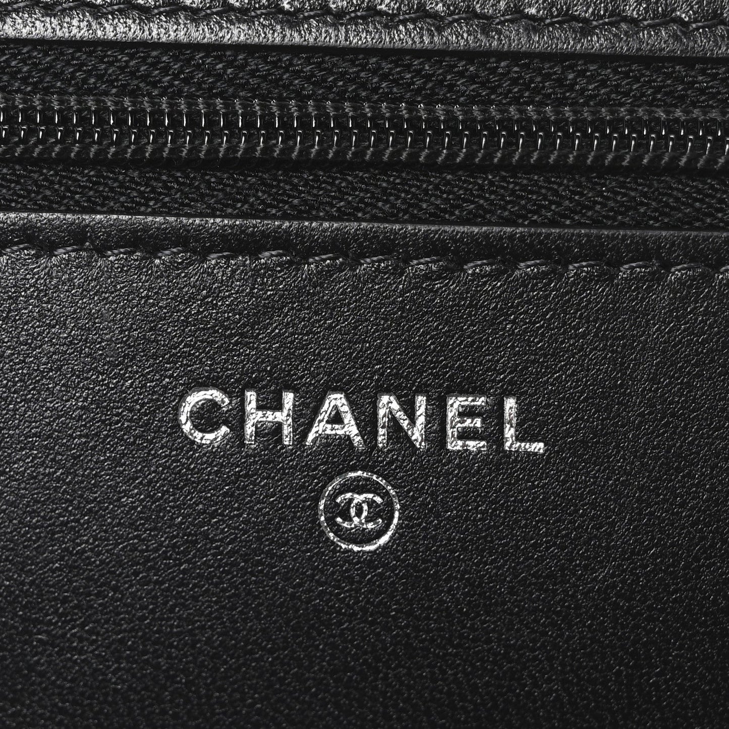 Lambskin Quilted Wallet On Chain WOC Black