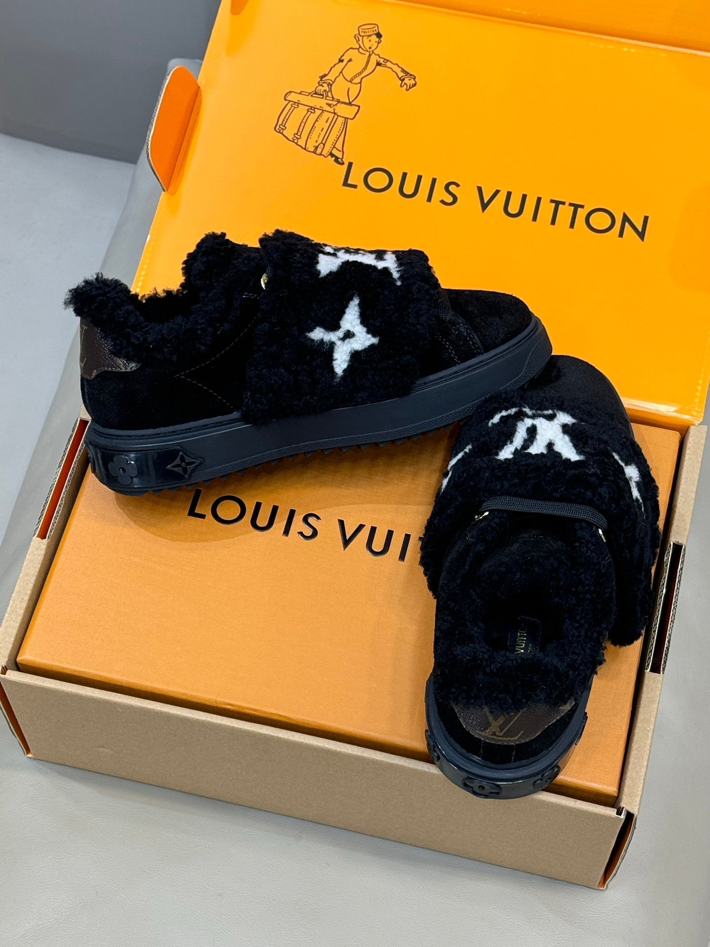 LV 25 Velcro Furry Sneakers Black Suede Wool 576952
