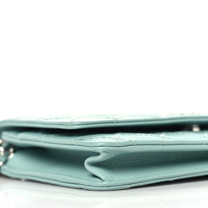 Calfskin Whipstitch Wallet On Chain WOC Green