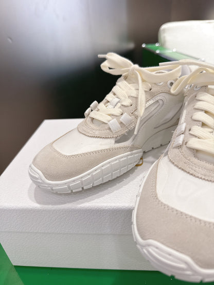 CD Tech Sneakers White Light Pale Taupe Cowhide Mesh Suede 562673