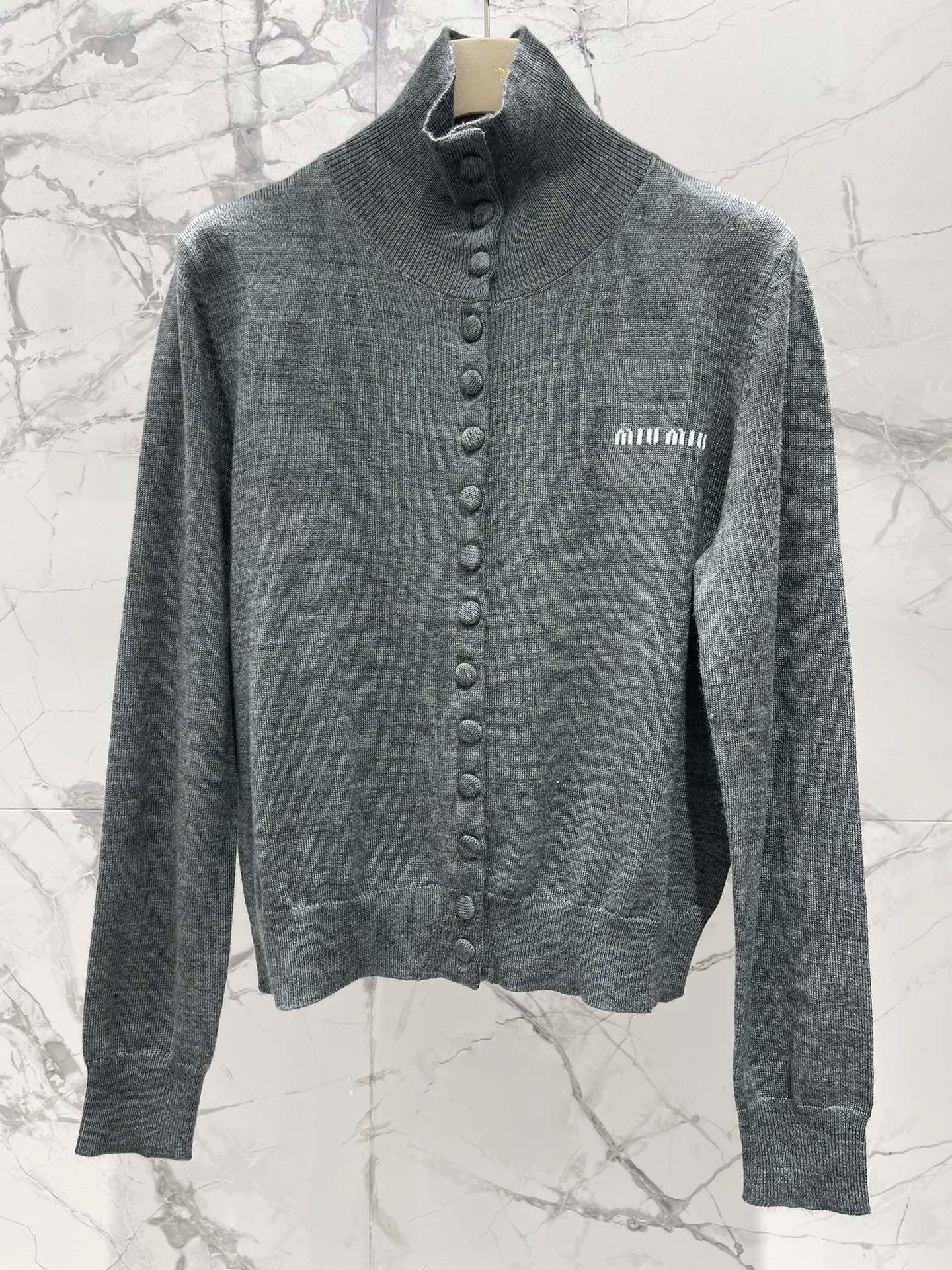 MIUMIU CARDIGAN STYLE 82