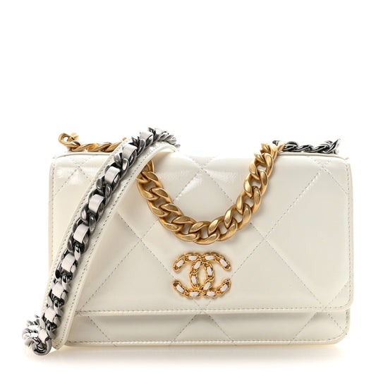 Shiny Crumpled Calfskin Quilted Chanel 19 Wallet On Chain WOC White